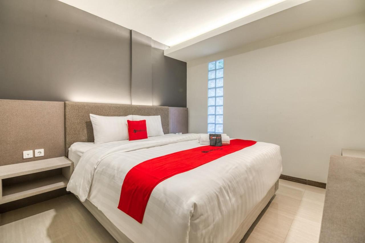 Reddoorz Plus Near Akademi Kepolisian Semarang 3 Exteriör bild