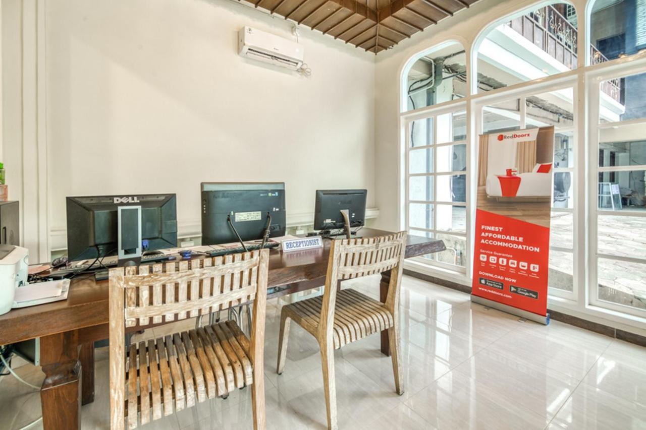 Reddoorz Plus Near Akademi Kepolisian Semarang 3 Exteriör bild